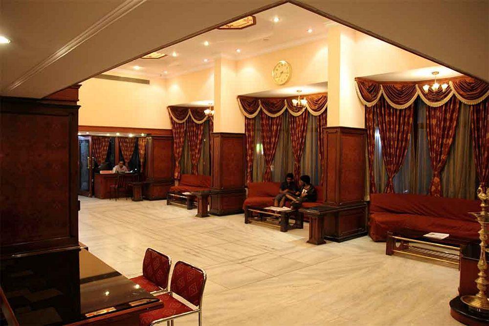 Samrat Residency Otel Bangalore Dış mekan fotoğraf