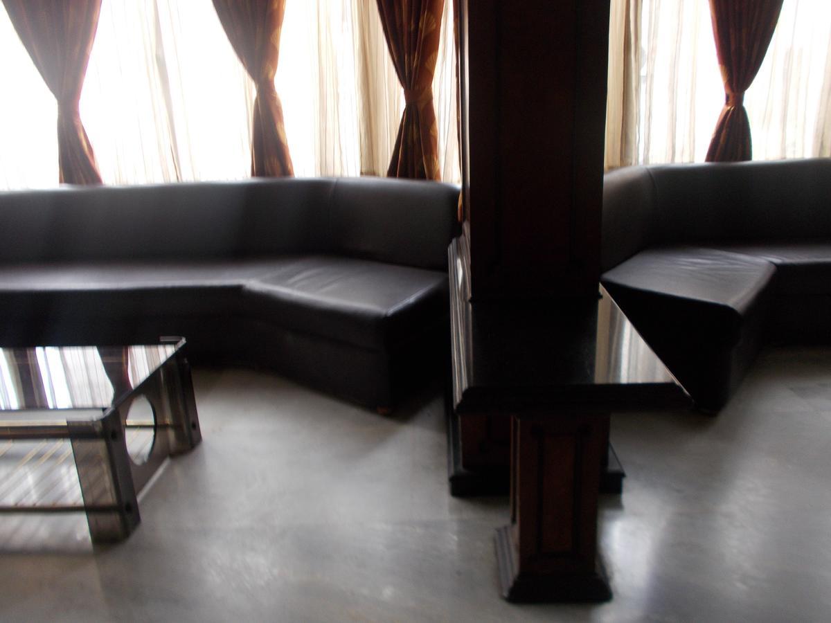 Samrat Residency Otel Bangalore Dış mekan fotoğraf