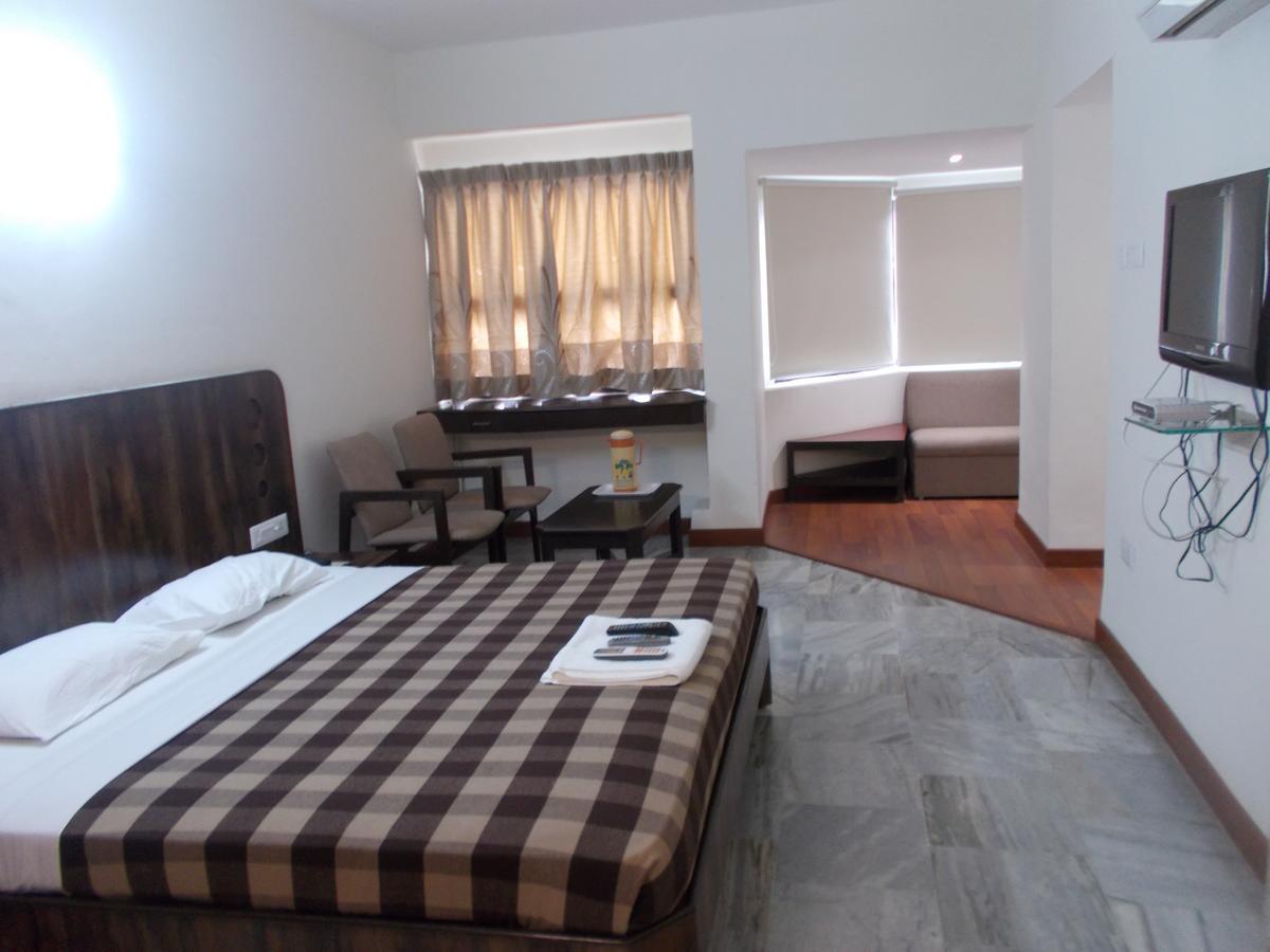 Samrat Residency Otel Bangalore Dış mekan fotoğraf