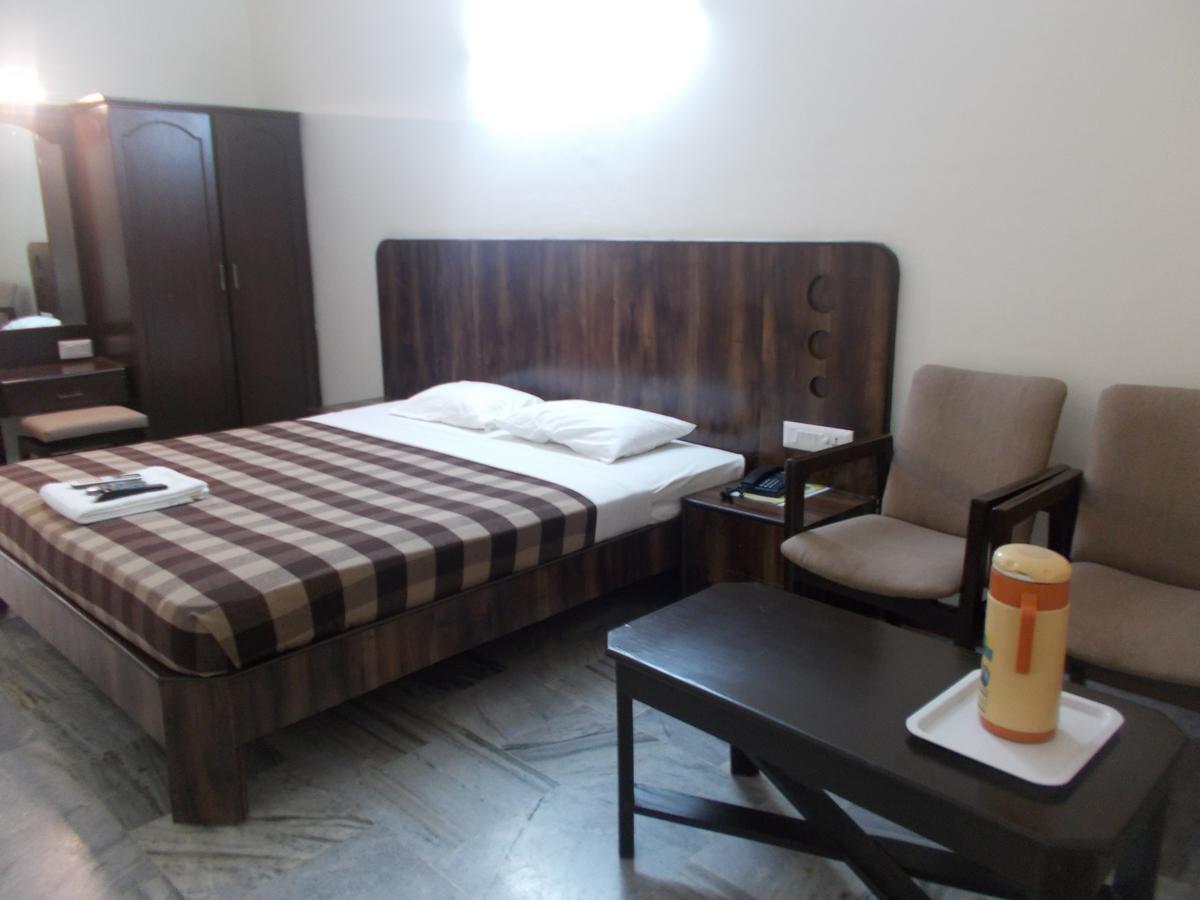 Samrat Residency Otel Bangalore Dış mekan fotoğraf