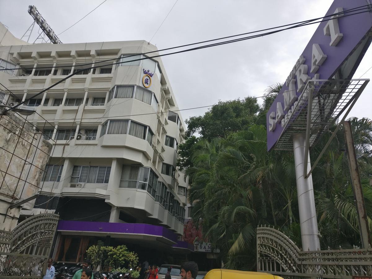 Samrat Residency Otel Bangalore Dış mekan fotoğraf