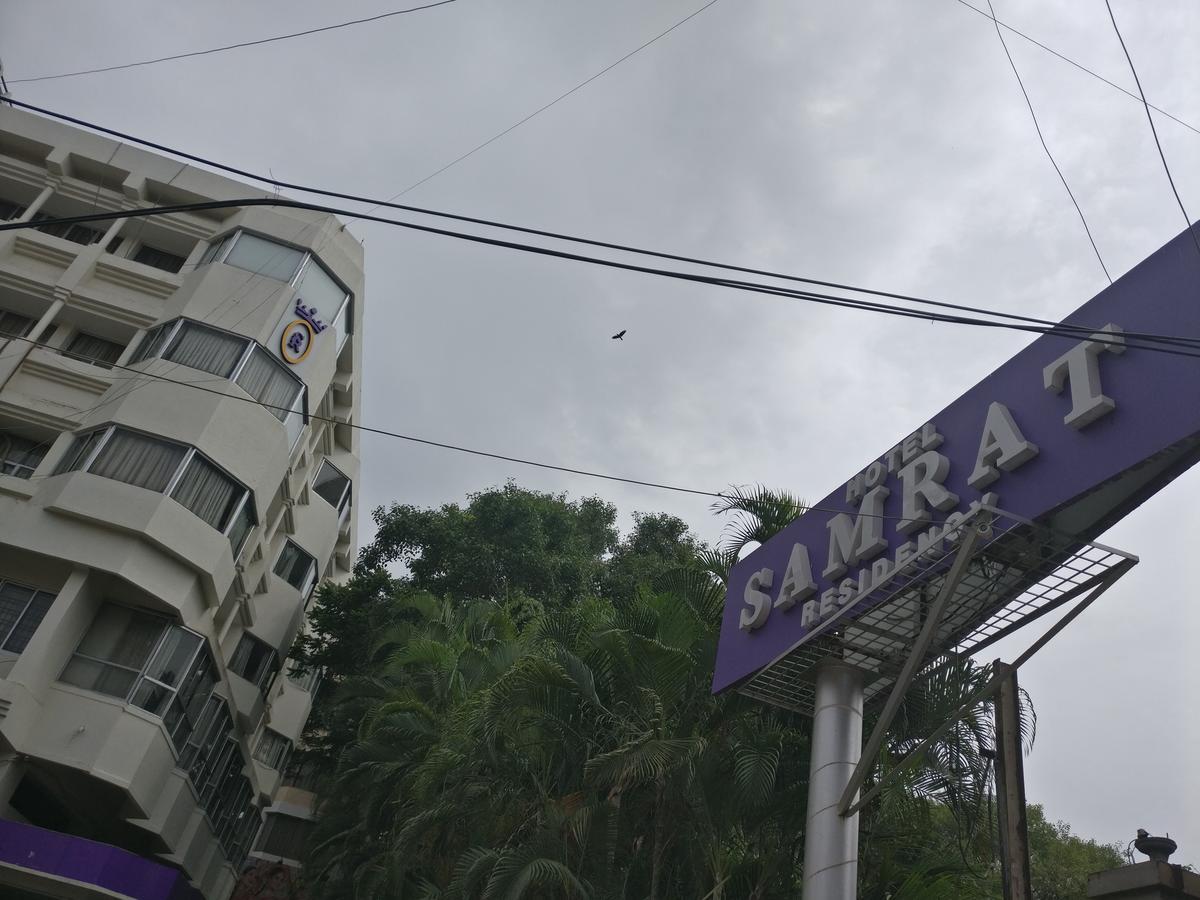 Samrat Residency Otel Bangalore Dış mekan fotoğraf