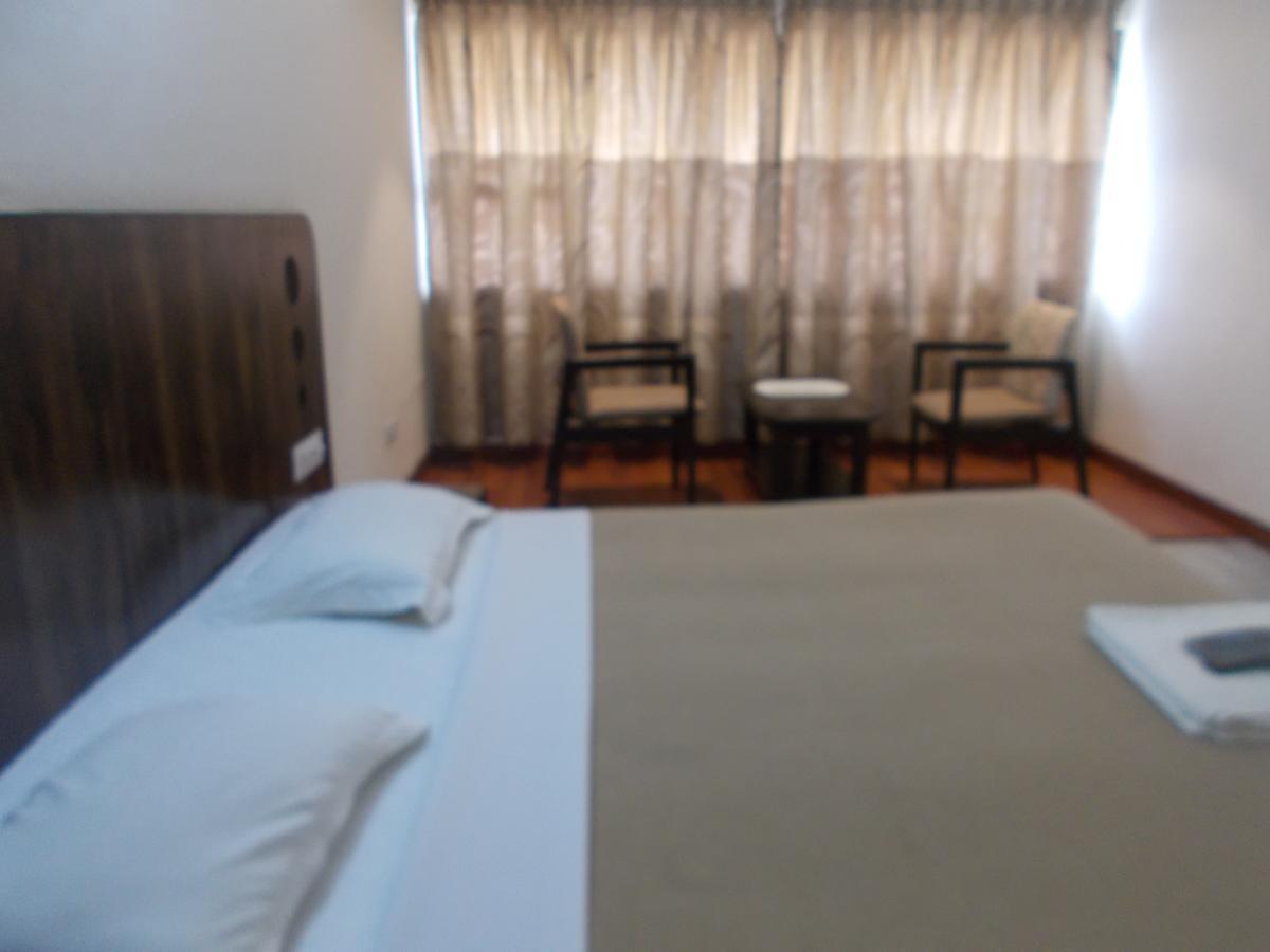 Samrat Residency Otel Bangalore Dış mekan fotoğraf